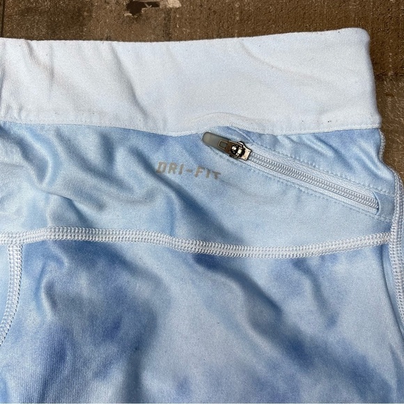 Nike Cropped Legging size Medium - Picture 4 of 11